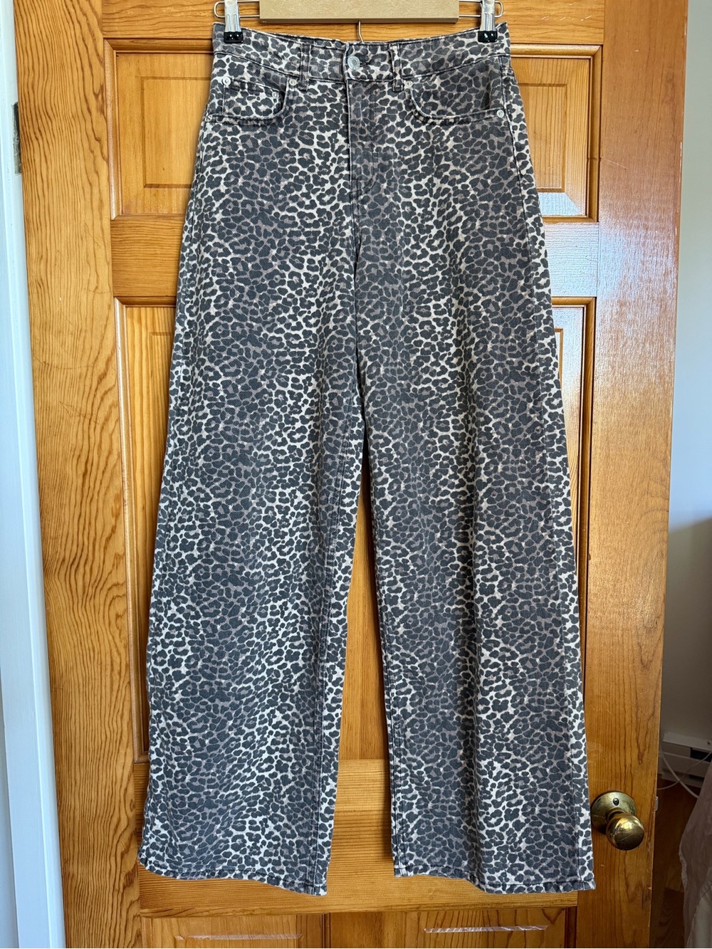 Totally Unstoppable Leopard Print Wide Leg Jeans Women’s US 2 / EUR 34